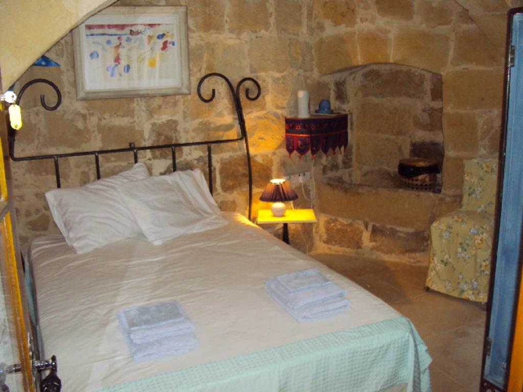 Bed and Breakfast La Gozitaine Kerċem Habitación foto